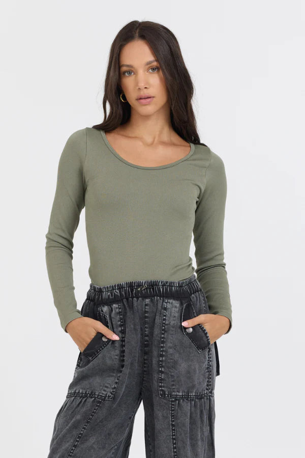 Seamless Long Sleeve Tee in Olive