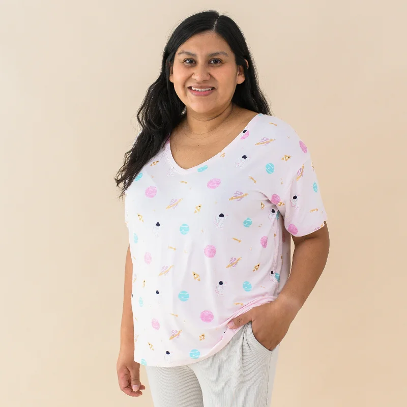 Women's Relaxed Fit V-Neck in Sakura Space