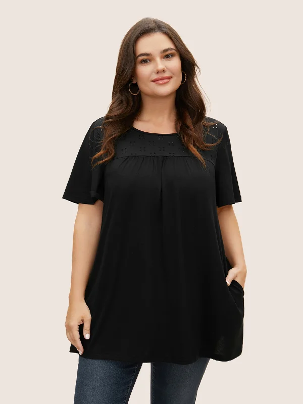 Broderie Anglaise Ruffle Sleeve Pocket T-shirt