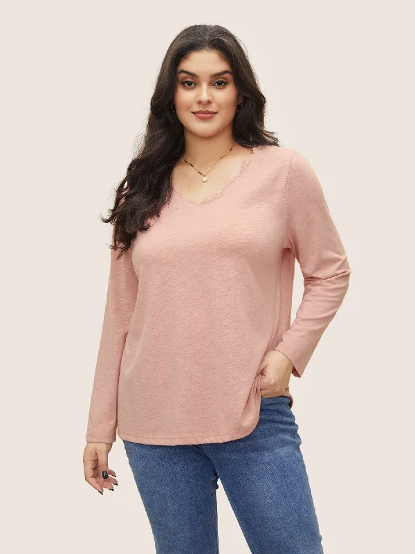 Solid Heather Scalloped Trim T-shirt