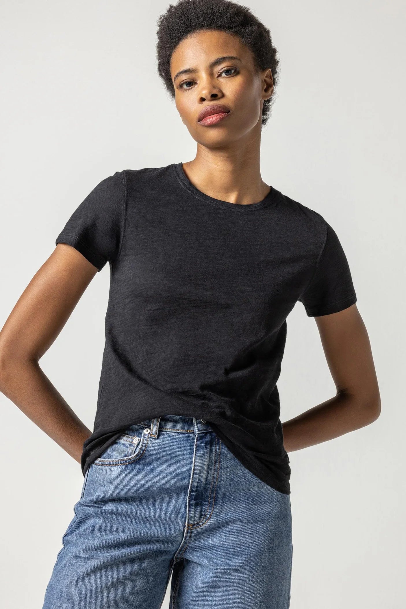 Crew Neck Back Seam Tee in Black