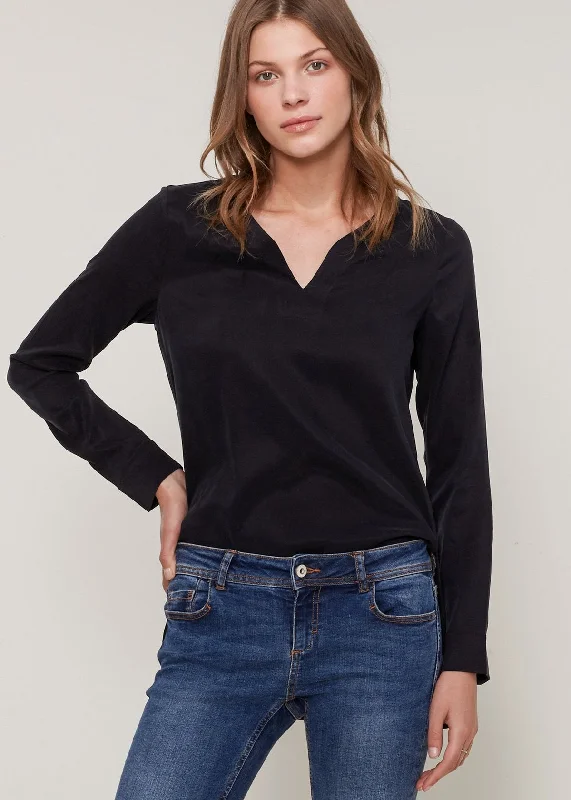 Women's Round Split Neck Hi-Lo Top