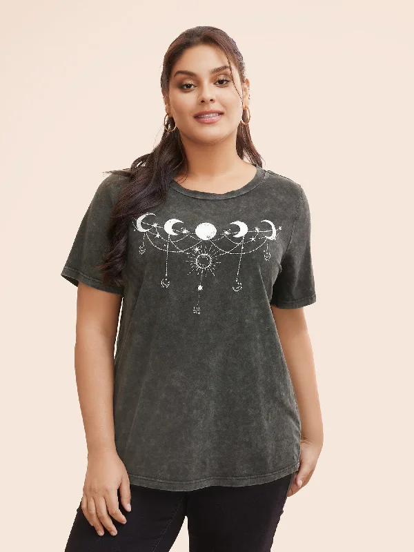 Moon & Star Print Vintage Graphic T-shirt