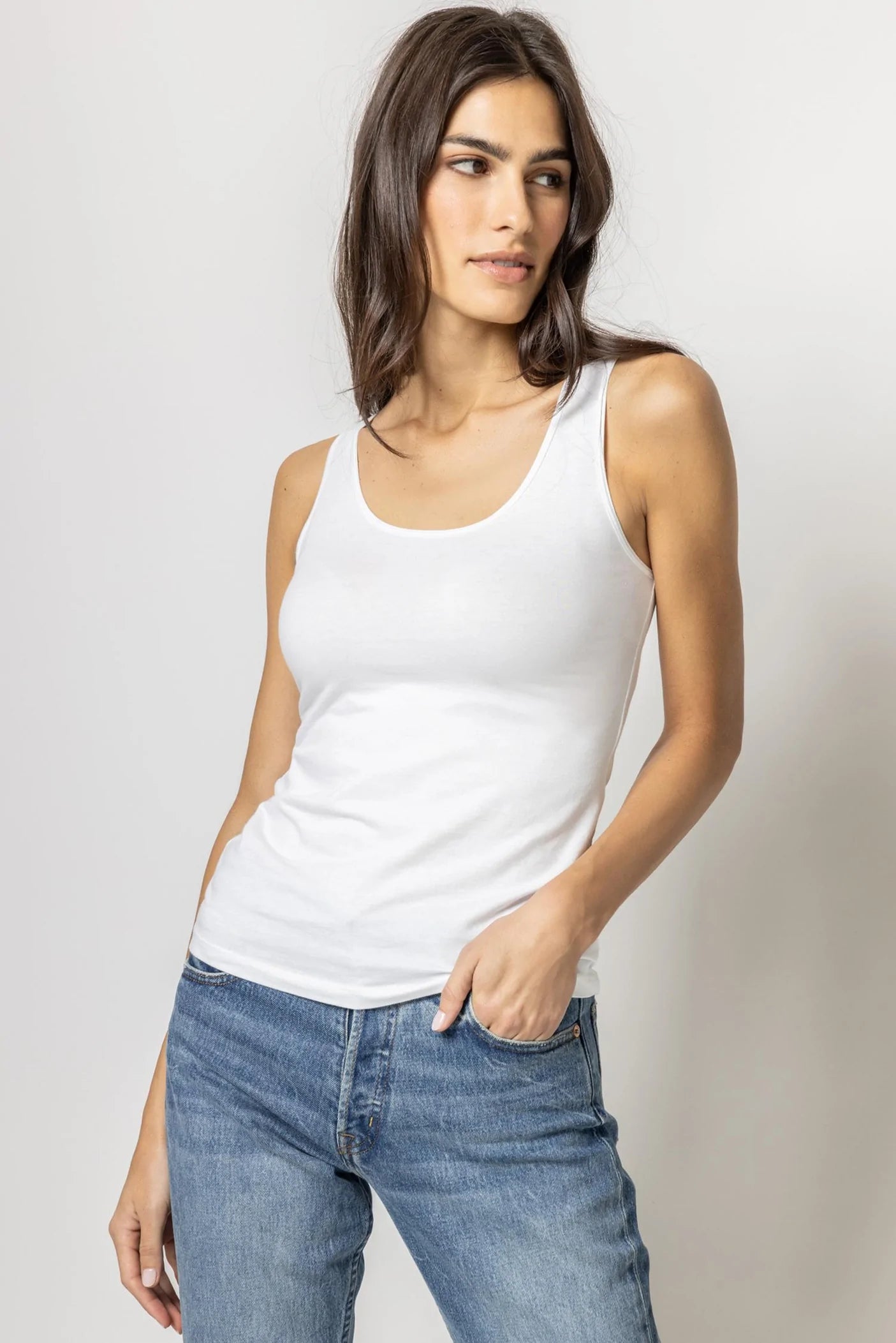 Scoop Tank in White