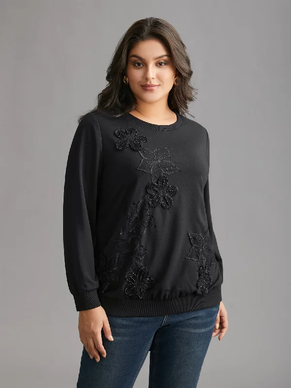 Crew Neck Floral Embroidered Sweatshirt