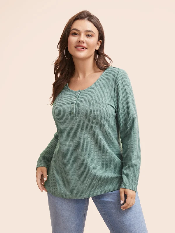 Solid Waffle Knit Round Neck T-shirt