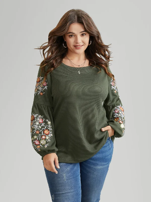 Waffle Knit Floral Embroidered Lantern Sleeve T-shirt