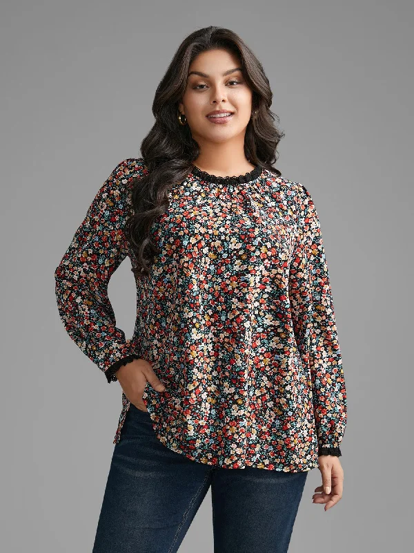 Ditsy Floral Lace Patchwork Slit Hem Blouse