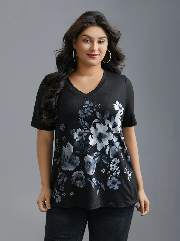 V-Neck Floral Print Fitted T-Shirt